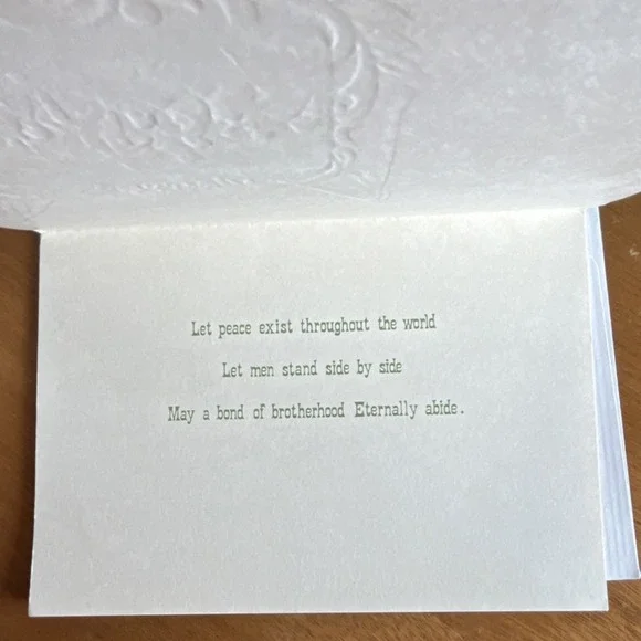 Vintage Holiday Greeting Cards Lot Famous Artists Studios Missouri Embossed - Picture 14 of 14